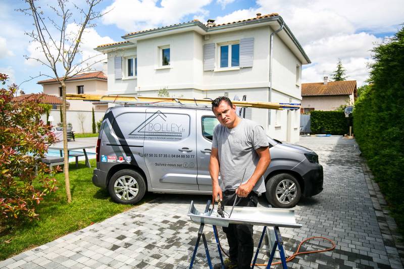 Comment choisir le bon couvreur pour vos travaux de toiture à Lyon 69 Rhône-Alpes